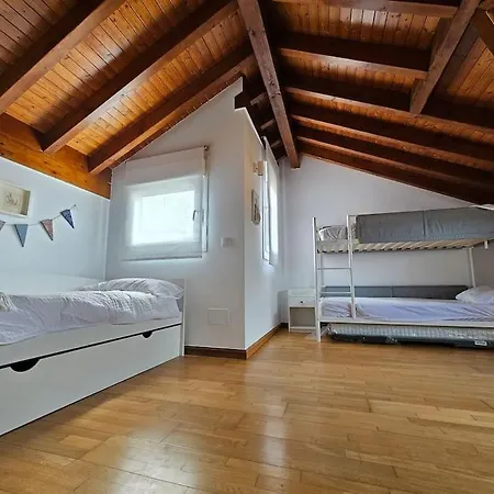 Casa Rovacias C22a01 By R2r Consulting *