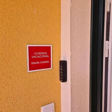 Casa Rovacias C22a01 By R2r Consulting