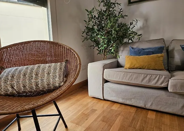 Casa Rovacias C22a01 By R2r Consulting * Comillas