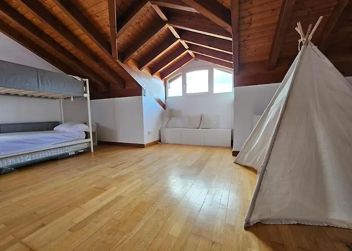 Casa Rovacias C22a01 By R2r Consulting *