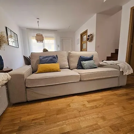 Casa Rovacias C22a01 By R2r Consulting 펜션 *