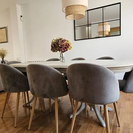 Casa Rovacias C22a01 By R2r Consulting 펜션 코밀라스