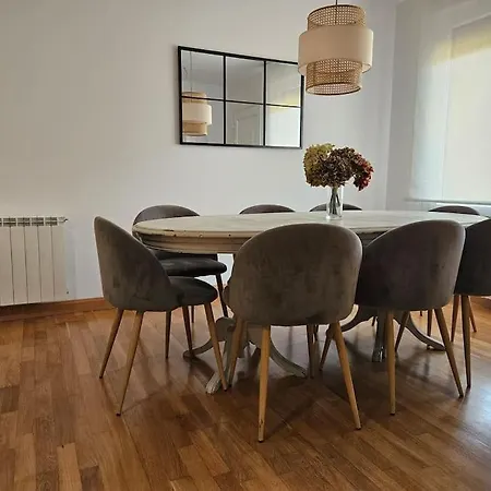 Casa Rovacias C22a01 By R2r Consulting 펜션 코밀라스