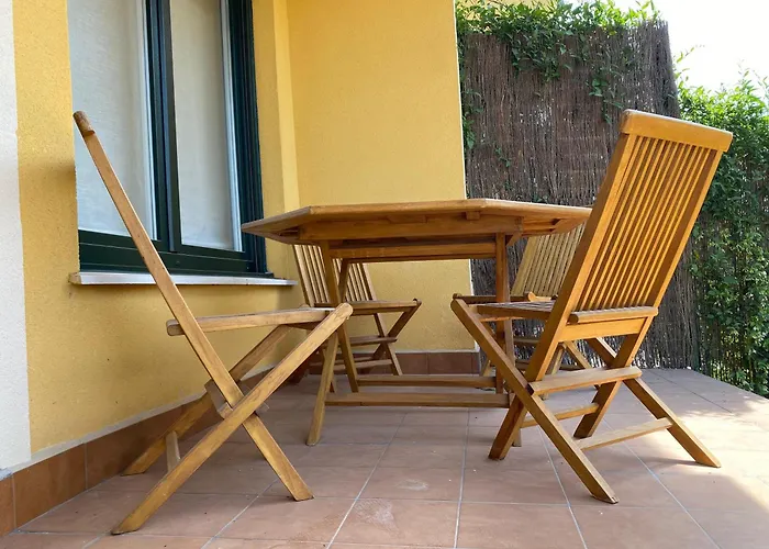 Casa Rovacias C22a01 By R2r Consulting